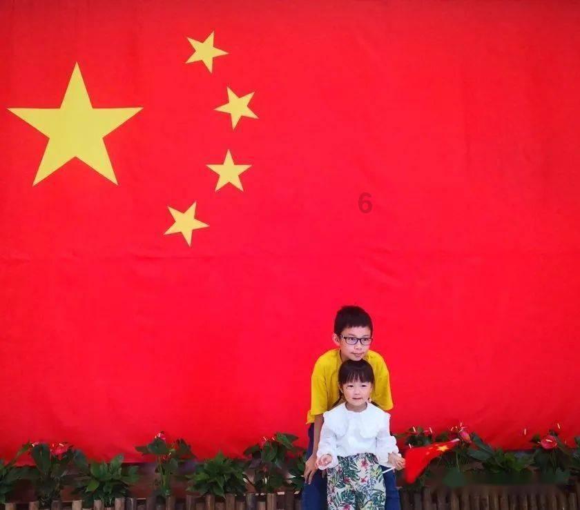 一位刚入职的新手老师,第一堂课应该怎么表现才是最稳妥的?-小伟的知识站(2025-05-24已更新)